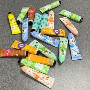 Hand Cream Set 20 pieces price firm